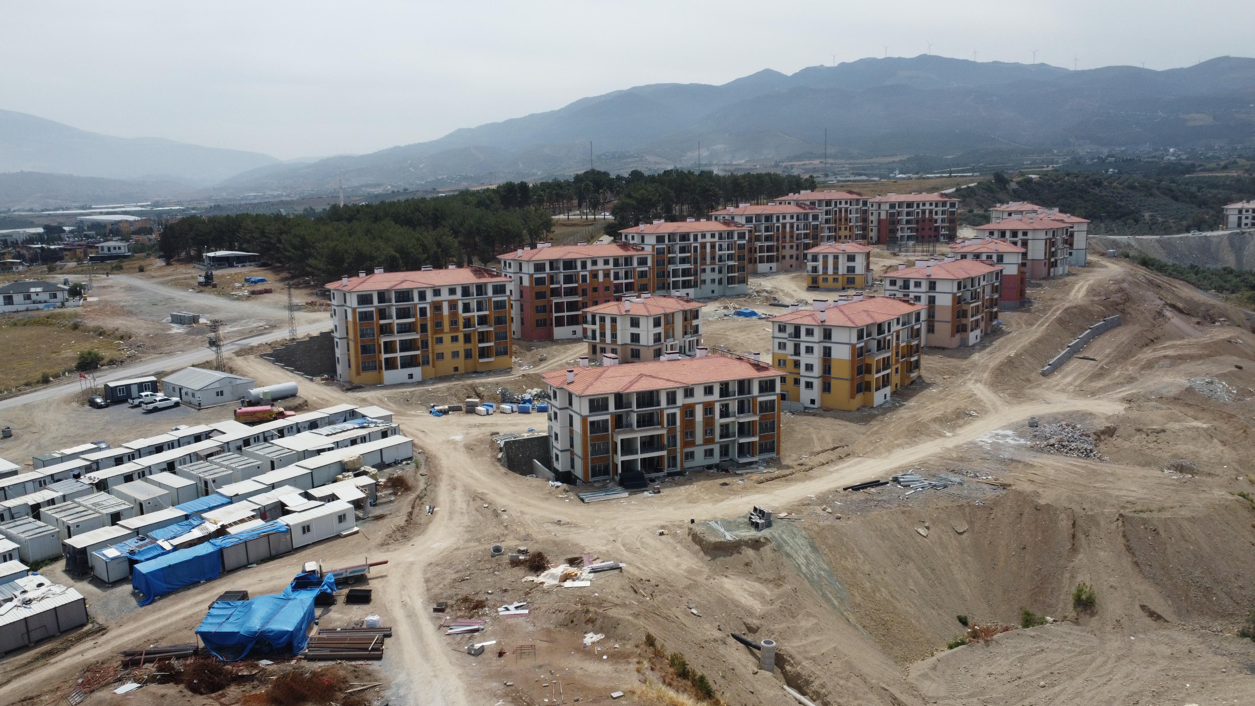 Hatay İli Arsuz İlçesi 200 Adet Konut Ticaret Merkezleri ve Cami İnşaatları